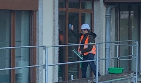 Nettoyage professionnel des vitres de bâtiments à Aussonne
